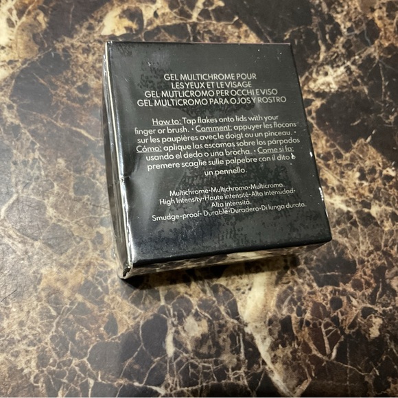 Danessa Myricks Chrome Flakes in Stardust Tone +free gift …AUTHENTIC!! - Picture 3 of 9